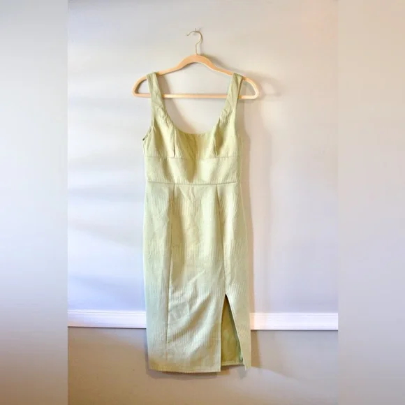 HELLOMOLLY - Picture 3 of 9